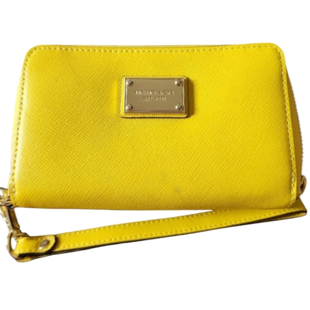 Preowned‎ Michael Kors yellow wristlet womens wallet